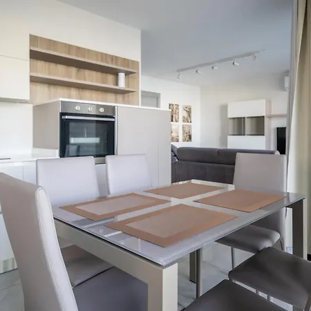 Seabreeze Luxury Apartment St. Paul's Bay Esterno foto